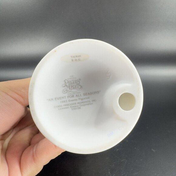 1992 Precious Moments AN EVENT FOR ALL SEASONS Ceramic Porcelain Figurine VTG - Picture 4 of 10